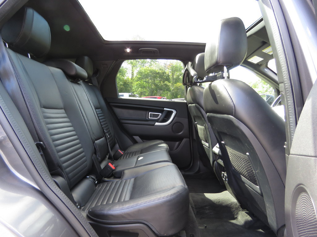 Used 2019 Land Rover Discovery Sport HSE Luxury AWD/4WD image 16
