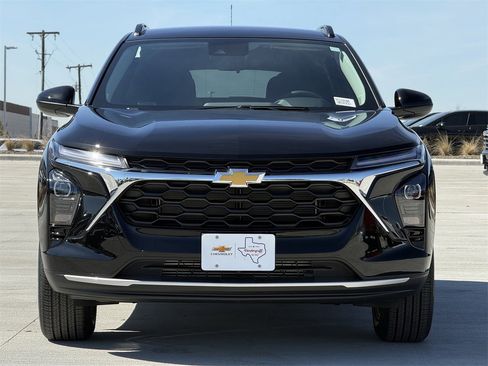 New 2026 Chevrolet Trax LT w/ Driver Confidence Package image 7