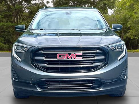 Used 2021 GMC Terrain SLE w/ Driver Convenience Package FWD image 3