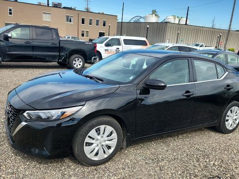 Used 2024 Nissan Sentra S FWD image 8