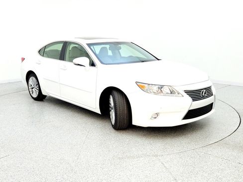 Used 2014 Lexus ES 350 w/ Luxury Package image 3