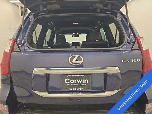Used 2022 Lexus GX 460 Premium w/ Accessory Package AWD/4WD image 17