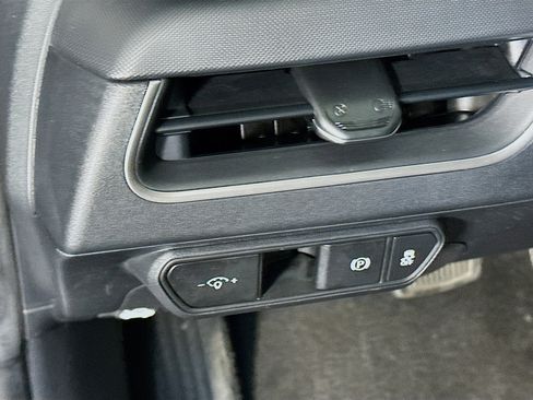 Used 2025 Kia K4 LXS image 17