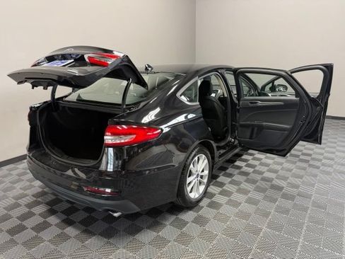 Used 2020 Ford Fusion SE FWD image 29