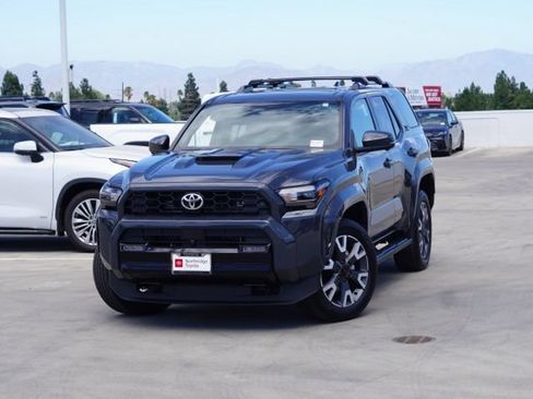 Used 2025 Toyota 4Runner TRD Sport Premium AWD/4WD image 5