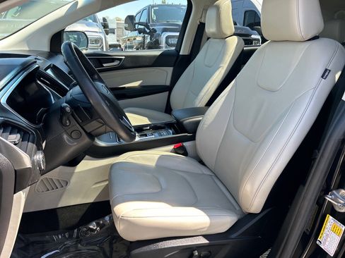 Certified 2020 Ford Edge Titanium w/ Class II Trailer Tow Package AWD/4WD image 7
