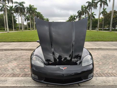 Used 2006 Chevrolet Corvette Convertible w/ Preferred Equipment Group RWD image 51