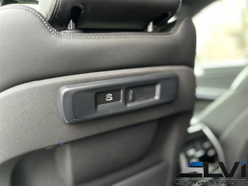 Used 2020 BMW X7 xDrive40i w/ M Sport Package AWD/4WD image 25