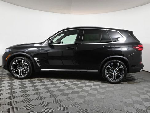 Used 2026 BMW X5 xDrive40i w/ Premium Package AWD/4WD image 2