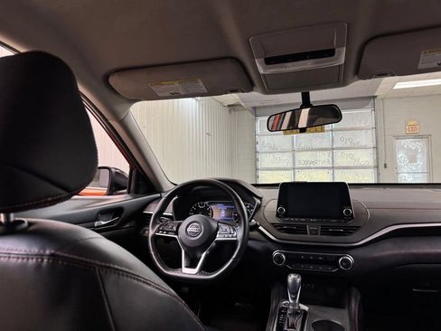 Used 2019 Nissan Altima 2.5 SR FWD image 22