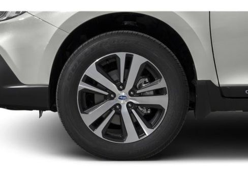 Used 2019 Subaru Outback 3.6R Limited AWD/4WD image 14