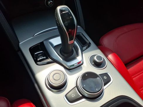 Used 2024 Alfa Romeo Stelvio Veloce AWD/4WD image 8