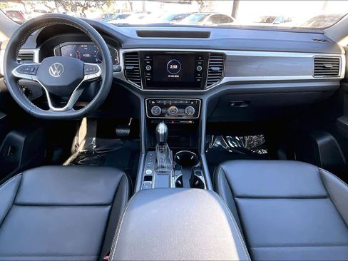 Certified 2023 Volkswagen Atlas SE image 15