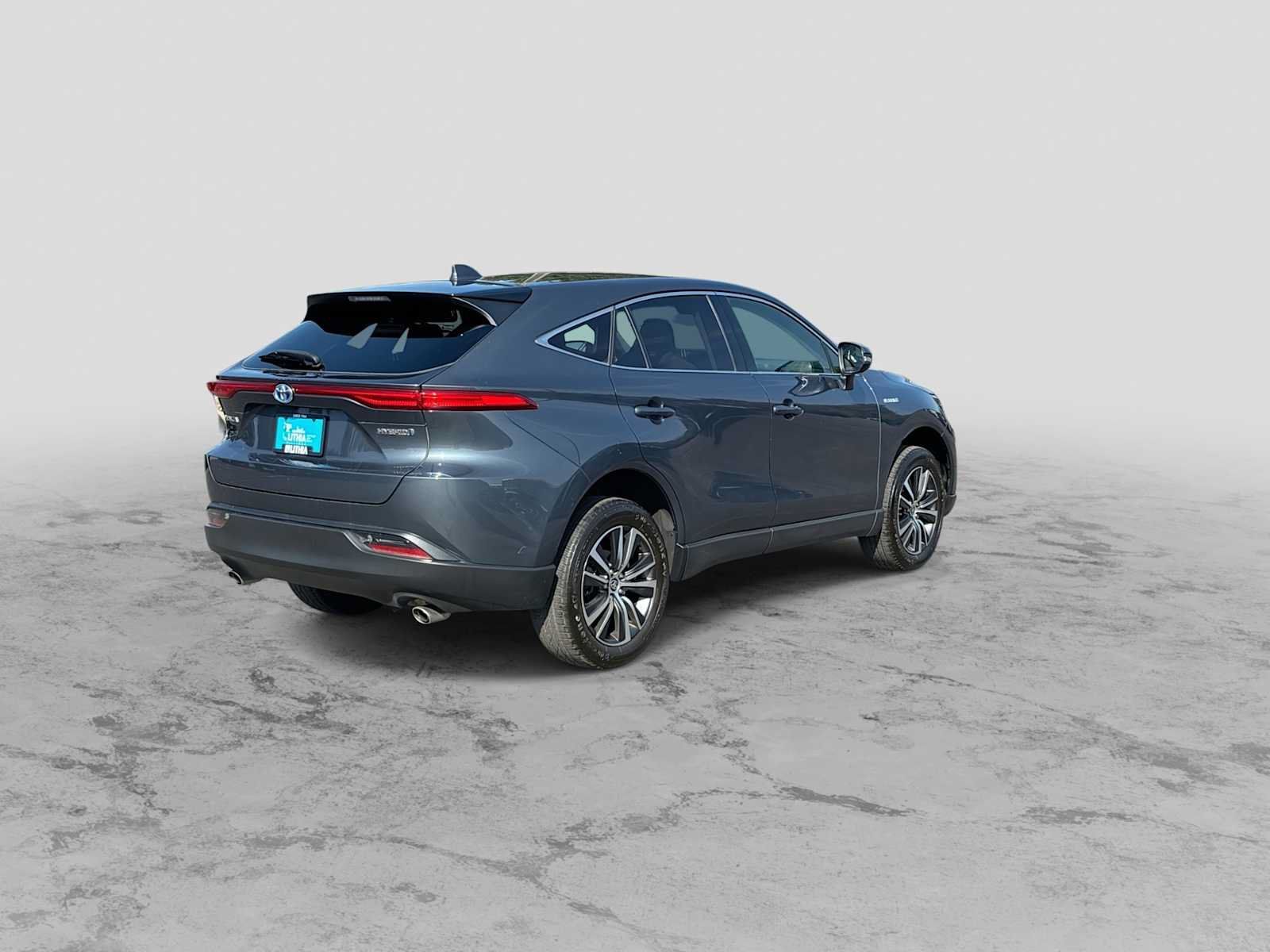 Used 2021 Toyota Venza LE AWD/4WD image 8