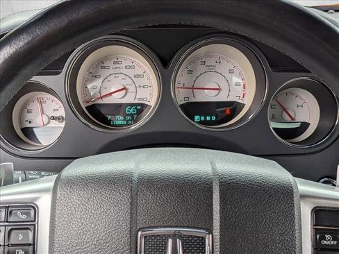 Used 2012 Dodge Challenger R/T image 11