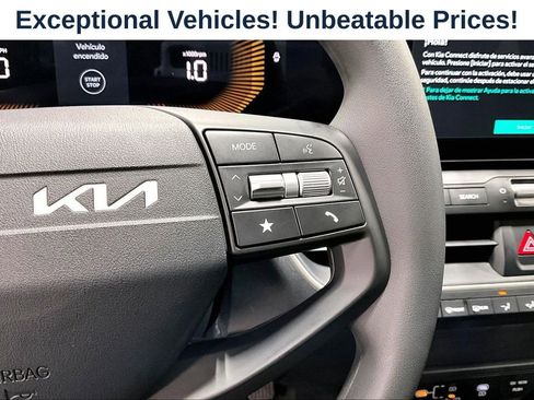 Used 2026 Kia K4 FWD image 14
