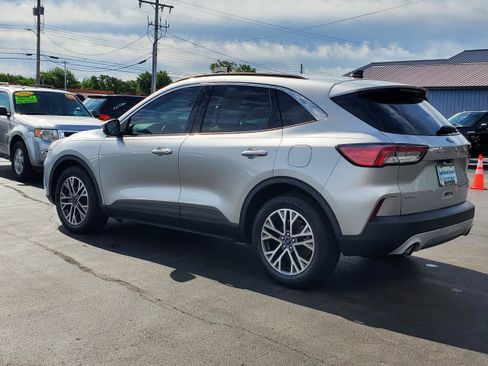 Used 2020 Ford Escape SEL FWD image 3