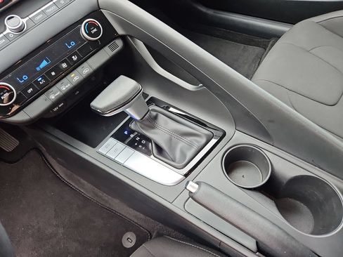 Used 2024 Hyundai Elantra SEL FWD image 20