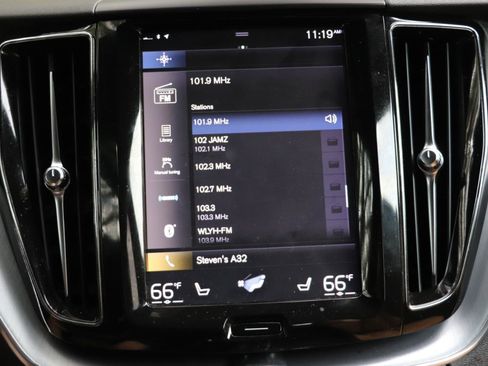 Used 2019 Volvo XC60 T6 Momentum w/ Premium Package AWD/4WD image 25