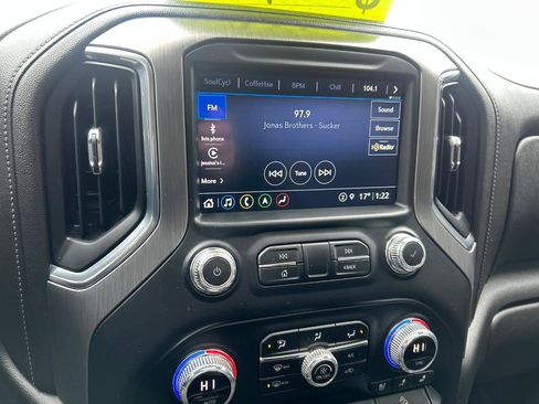 Used 2021 GMC Sierra 3500 Denali w/ Denali Ultimate Package image 17