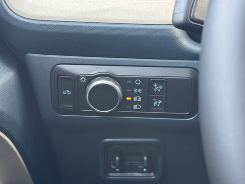 New 2025 Ford Maverick Lariat w/ 4K Tow Package image 14