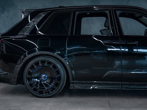 Used 2026 Rolls-Royce Cullinan AWD/4WD image 33