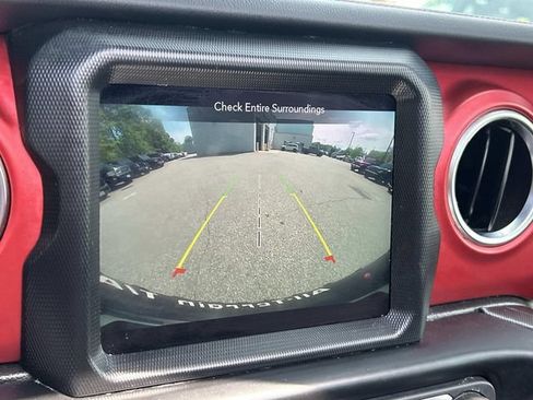 Used 2021 Jeep Wrangler Unlimited Rubicon AWD/4WD image 31