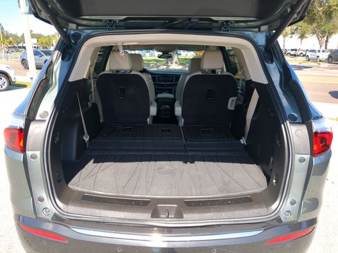 Certified 2023 Buick Enclave Essence image 11