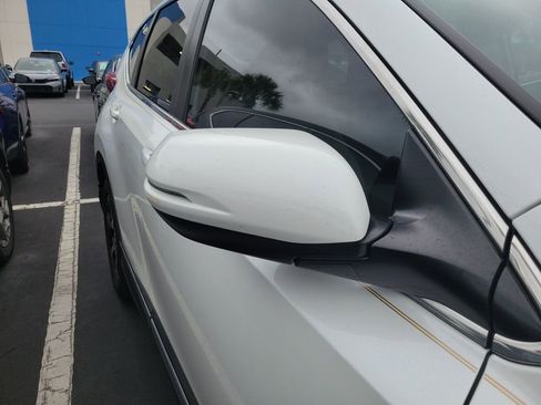 Used 2019 Honda CR-V Touring image 10