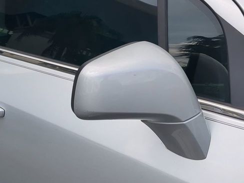 Used 2019 Chevrolet Trax LT w/ LT Convenience Package FWD image 12