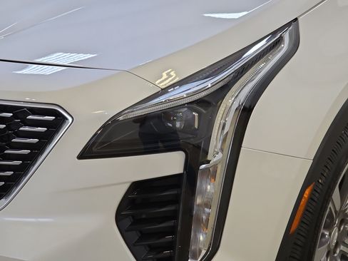 Used 2023 Cadillac XT4 Premium Luxury w/ Enhanced Visibility Package FWD image 30