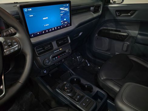 New 2025 Ford Maverick Lariat w/ Black Appearance Package image 22