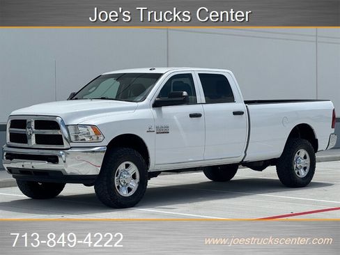 Used 2017 RAM 2500 Tradesman w/ Chrome Appearance Group image 2