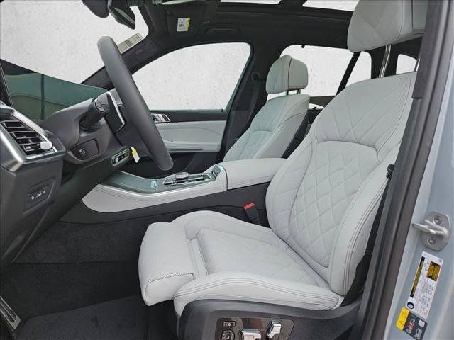 Used 2026 BMW X5 xDrive50e w/ Executive Package AWD/4WD image 4