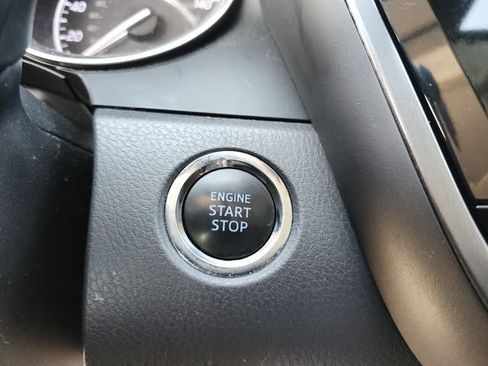 Used 2018 Toyota Camry LE w/ Convenience Package FWD image 33