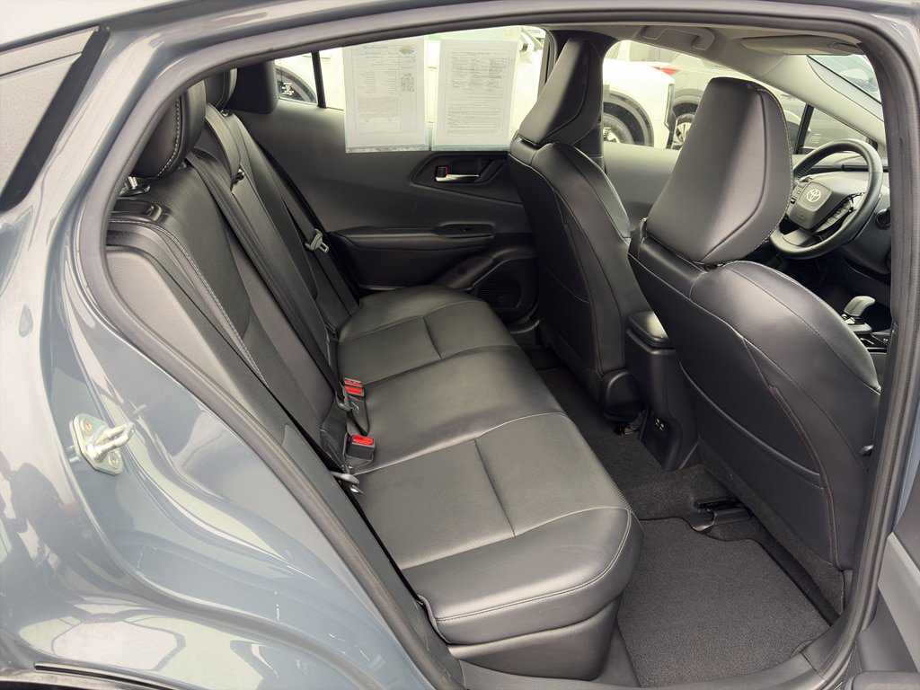 Used 2024 Toyota Prius XLE FWD image 18