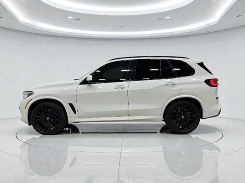 Used 2021 BMW X5 M50i w/ Executive Package image 6