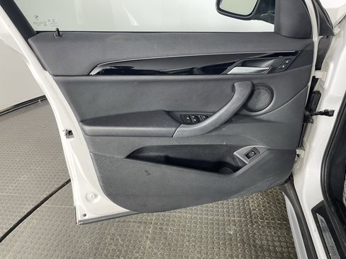 Used 2019 BMW X1 xDrive28i w/ Convenience Package image 9