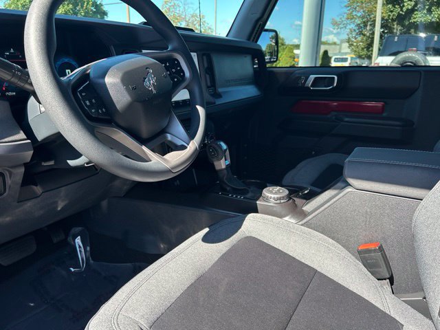 Used 2025 Ford Bronco 2-Door w/ Sasquatch Package AWD/4WD image 14