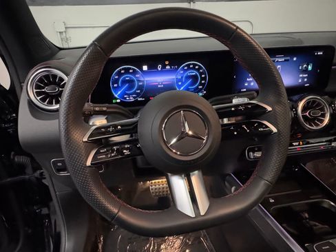 Certified 2025 Mercedes-Benz EQB 250+ image 28