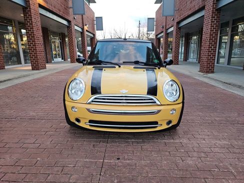 Used 2008 MINI Cooper Convertible image 2