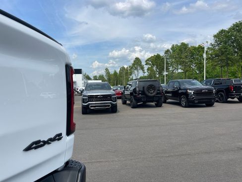 Used 2025 RAM 1500 Rebel image 31