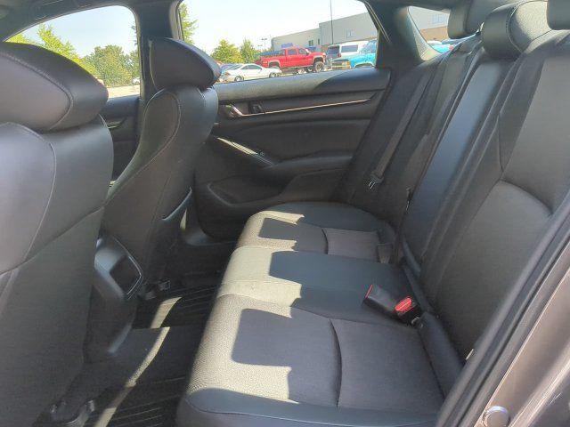 Used 2019 Honda Accord Sport image 12