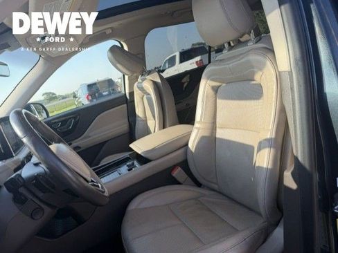 Used 2021 Lincoln Aviator Reserve w/ Equipment Group 201A AWD/4WD image 13