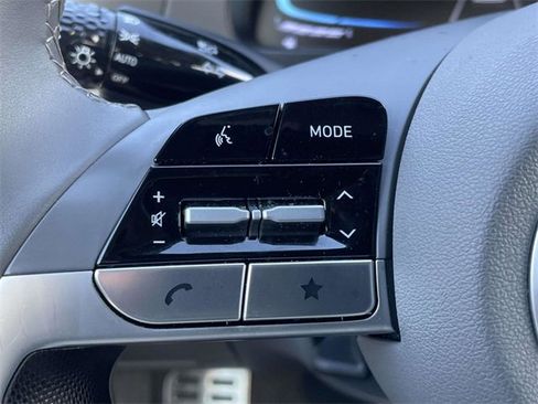 Certified 2025 Hyundai Elantra Sport image 15