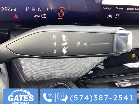 Used 2025 Buick Enclave Preferred image 32