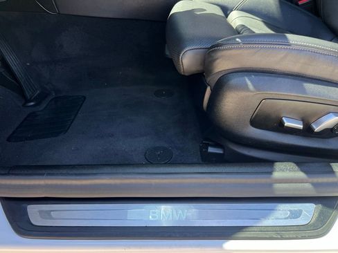 Used 2021 BMW 530i w/ Convenience Package image 37