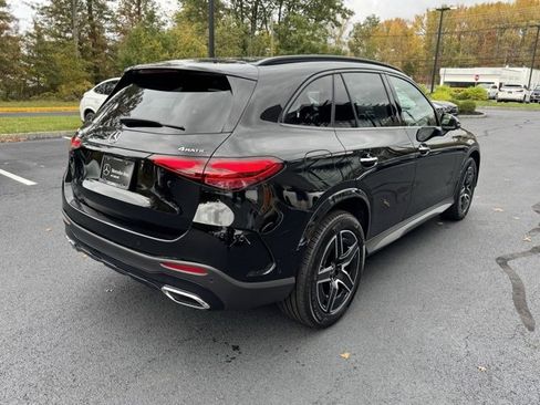 Used 2025 Mercedes-Benz GLC 300 4MATIC image 3