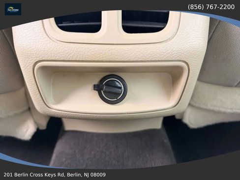 Used 2016 Ford Taurus SE FWD image 31