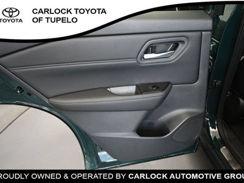 Used 2026 Nissan Rogue Dark Armor FWD image 18